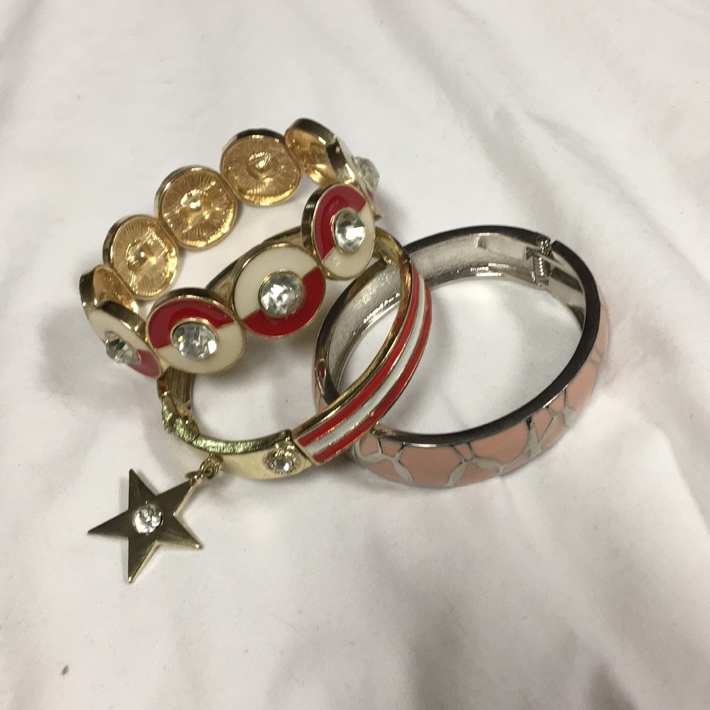 Bracelet